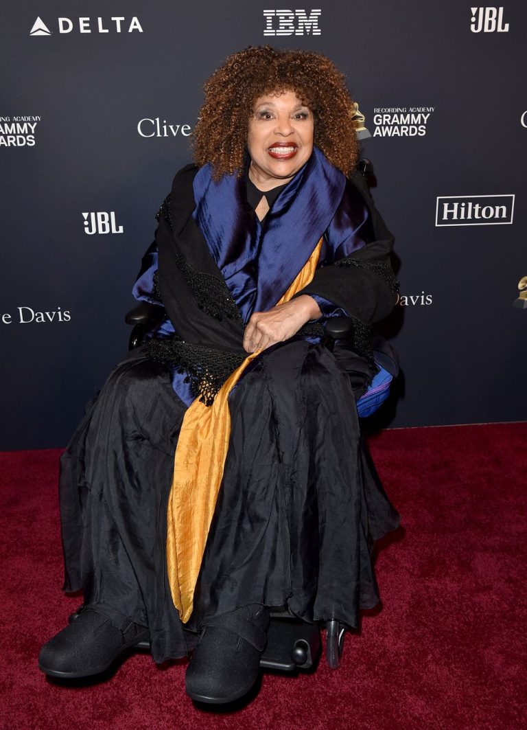 Legendary R&B and Killing Me Softly singer Roberta Flack dies aged 88